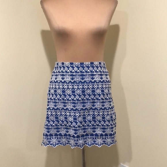 NWT Ann Taylor Skirt Size 4 Blue Embroidered Eyelet Scallop Hem High Waist Mini - Picture 2 of 9